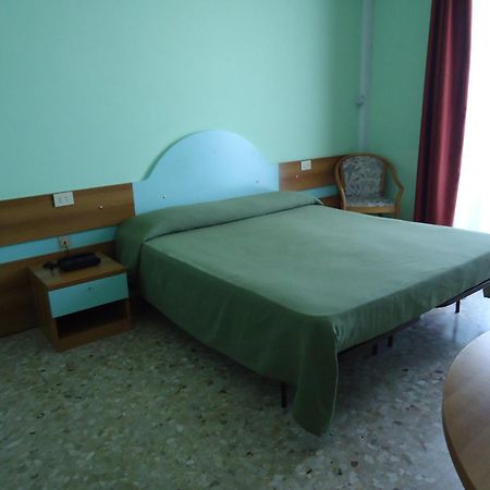 Motel Boston Silvi Marina Εξωτερικό φωτογραφία