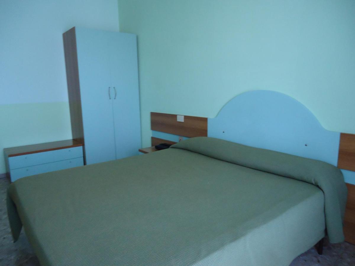 Motel Boston Silvi Marina Εξωτερικό φωτογραφία