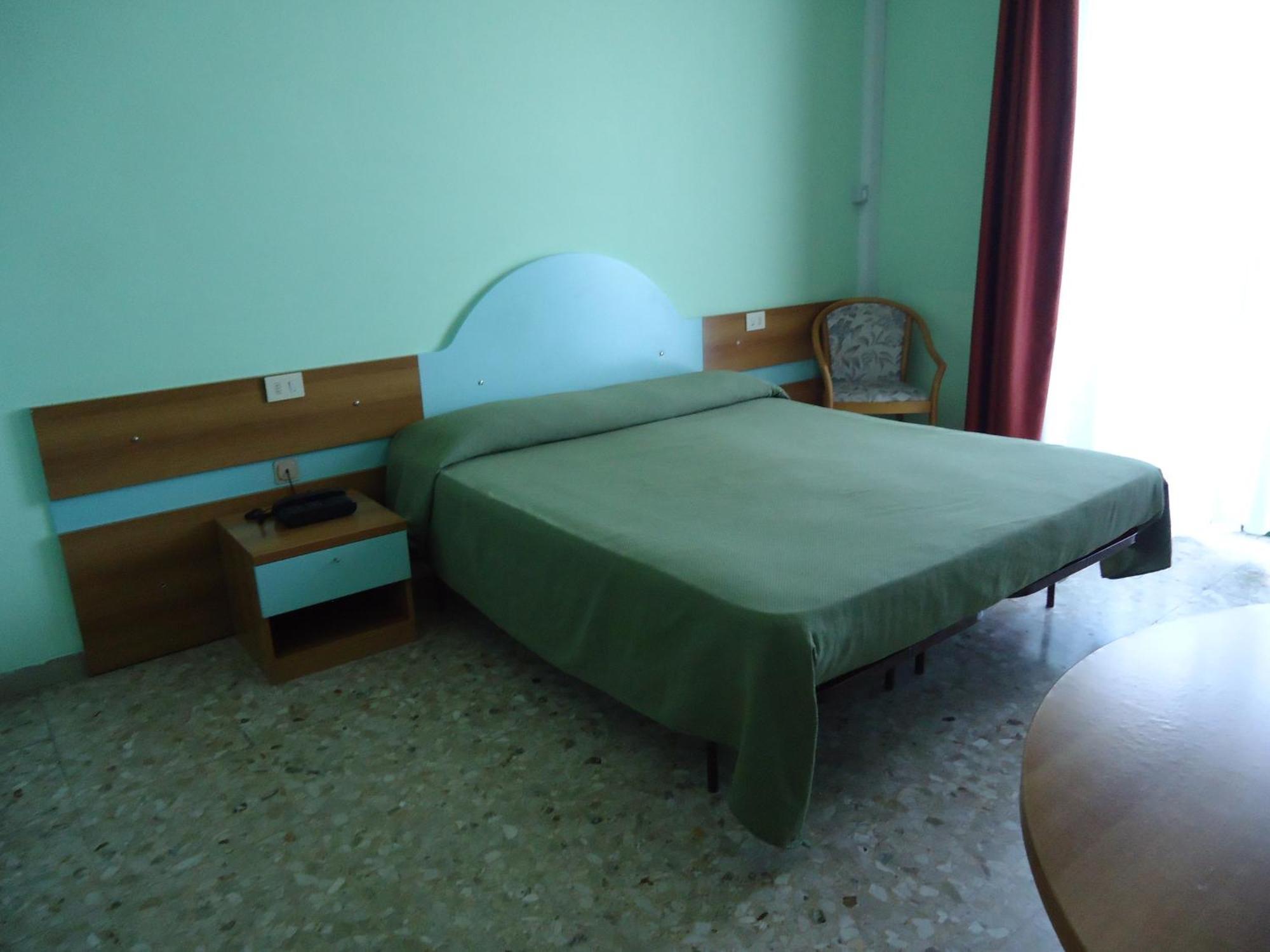 Motel Boston Silvi Marina Εξωτερικό φωτογραφία